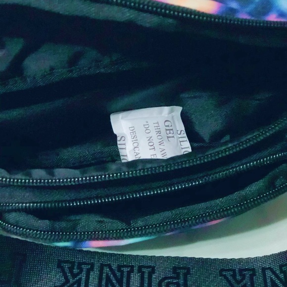 Victoria’s Secret Pink Oversized Belt Bag - Picture 6 of 7